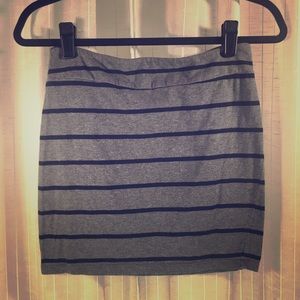 ❄️SALE❄️ Grey striped mini skirt